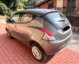 Lancia Ypsilon metano 2017