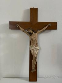 Antico crocifisso cartaoesta leccese