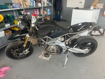 Stock 3 Dorsoduro 750 X ricambi