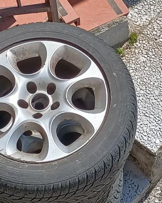 Cerchi e gomme Alfa Romeo R16