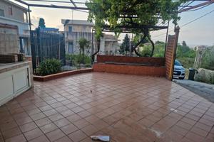 Carini casa indipendente con posto auto