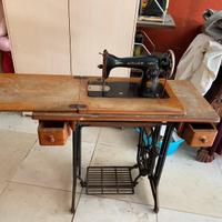 Macchia da cucire d’epoca Singer