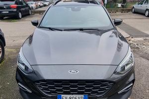 automobile ford con queste caratteristiche 