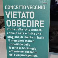 LIBRO VIETATA OBBEDIRE CONCETTO VECCHIO BUR