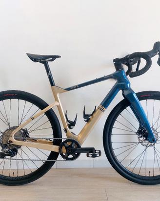 Bici gravel carbonio, Bianchi Arcadex GRX, nuova