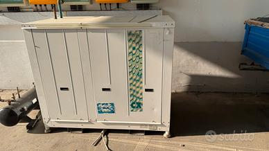 Certrale frigorifera RIVACOLD gas R 448