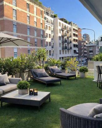 Appartamento di 350 m² con più di 5 locali a Milan