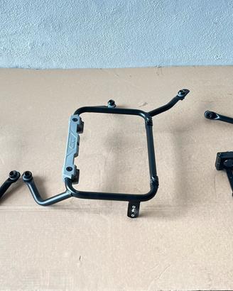 Supporti per valigie Monokey Givi Tracer gt 2021