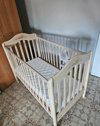 Lettino in legno con cassetto + materasso 