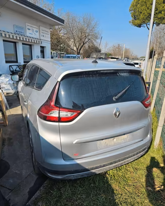 RENAULT GRAND SCENIC DEL 2016 PER RICAMBI