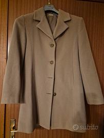  cappotto beige modello dritto