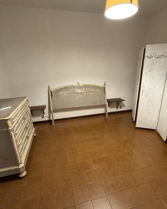 Camera da letto completa vintage