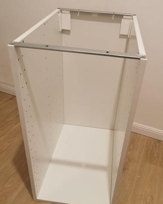Metod Ikea con ripiani
