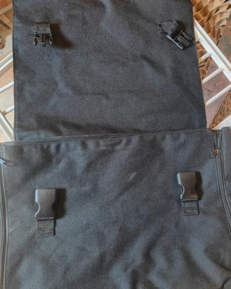 Borsa nera a tracollo