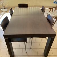 Tavolo allungabile fino a 3 metri