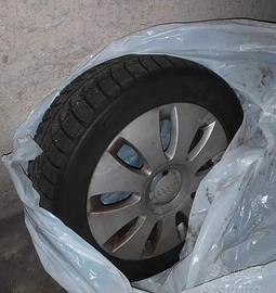 4 Gomme Audi con cerchi 205/55 R16 91H invernali