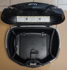 Yamaha FZ6 bauletto  Givi e staffe 