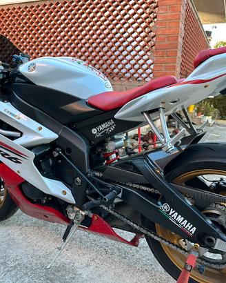 YAMAHA R6 2007 ( RJ11) leggere la descrizione