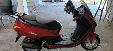 scooter Peugeot Eliseo
