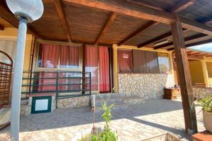 Villetta a schiera in residence a Desusino