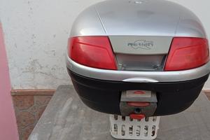 bauletto posteriore per scooter 