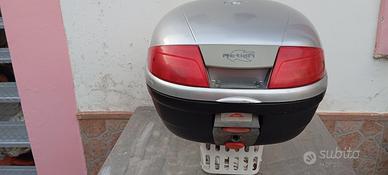 bauletto posteriore per scooter 