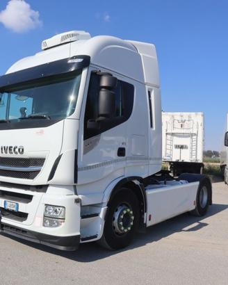 IVECO STRALIS 460 TRATTORE STRADALE CON IMPIANTO