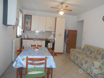 3 LOCALI A COMACCHIO
