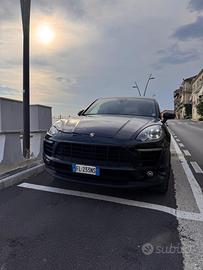 PORSCHE MACAN S