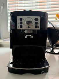 De Longhi Magnifica S macchina da caffe
