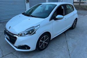 Peugeot 208 PureTech 82 5 porte Allure