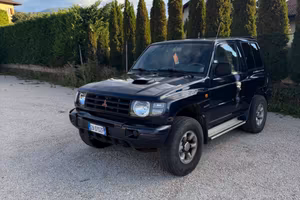 Mitsubishi Pajero 2.5 TDI 3p. Classic gancio