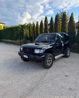 Mitsubishi Pajero 2.5 TDI 3p. Classic gancio