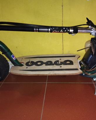 Monopattino a motore