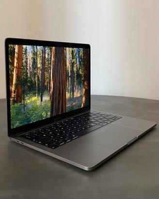 Macbook Pro 13” i5 Quad-Core 8GB RAM