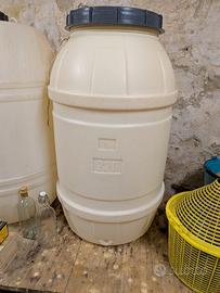 Serbatoio contenitore in plastica 220 litri