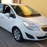 Opel Meriva anno 2012  1.4  benzina 100 CV bianca