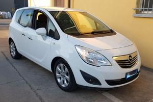 Opel Meriva anno 2012  1.4  benzina 100 CV bianca