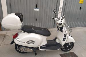 Vespa GTS 300 2016