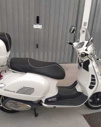 Vespa GTS 300 2016