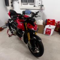 Ducati Streetfighter v4s 2021