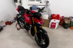 Ducati Streetfighter v4s 2021