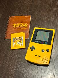 Game Boy Color CGB 001 1998 con cartuccia Pokemon