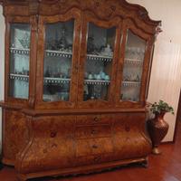 Salone in radica di noce