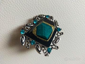 Anello vintage particolare 