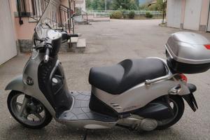 Kymco People 250 - 2003 - 15.339 km