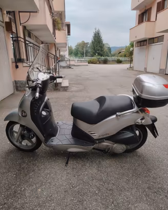 Kymco People 250 - 2003 - 15.339 km