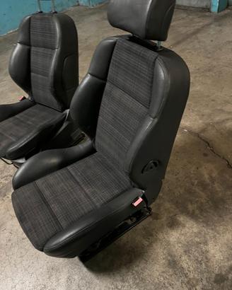 Interni in pelle / tessuto Peugeot 307