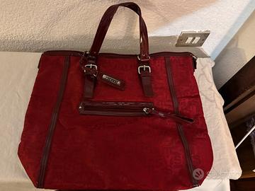 Grande borsa rossa della Sisley