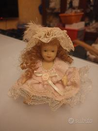 bambolina porcellana 12 cm. 